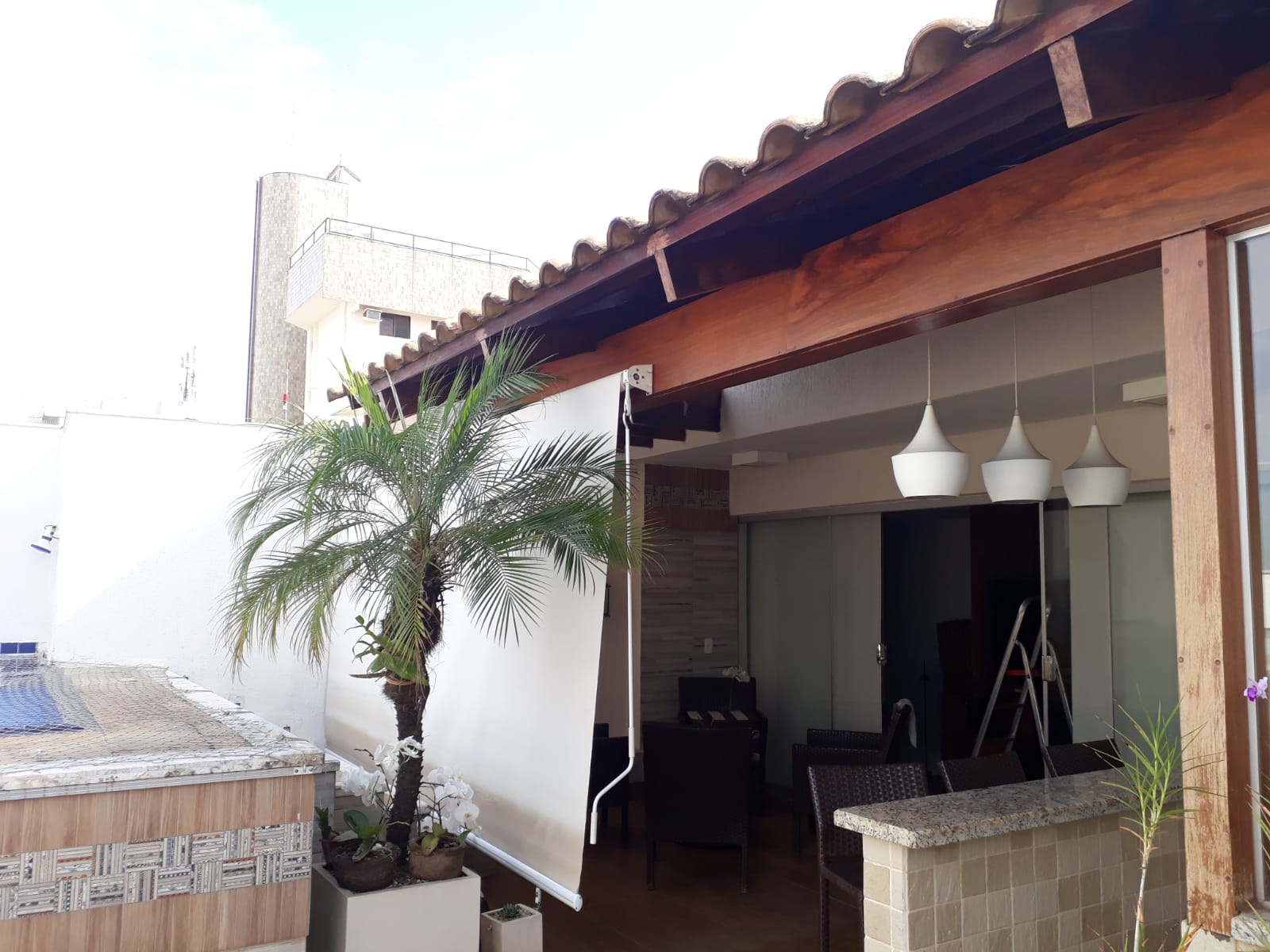 Fazemos cortinas, persianas e toldo com manivela sob encomenda -